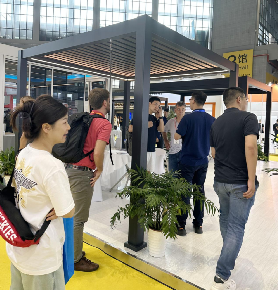 rt亚洲门窗遮阳展